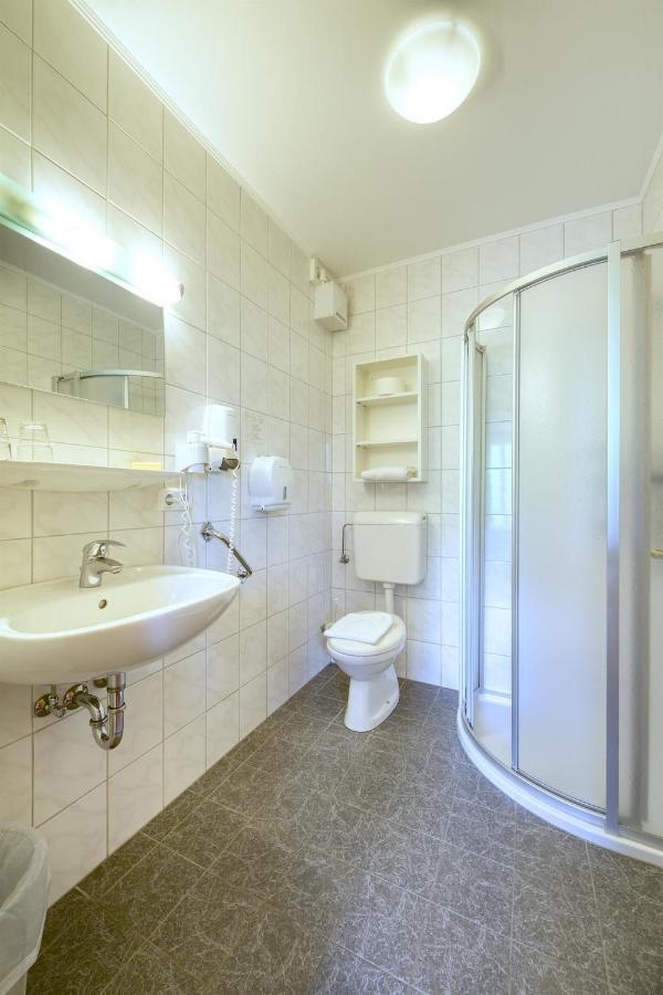 Hotel Friesacherhof Prebl Bagian luar foto