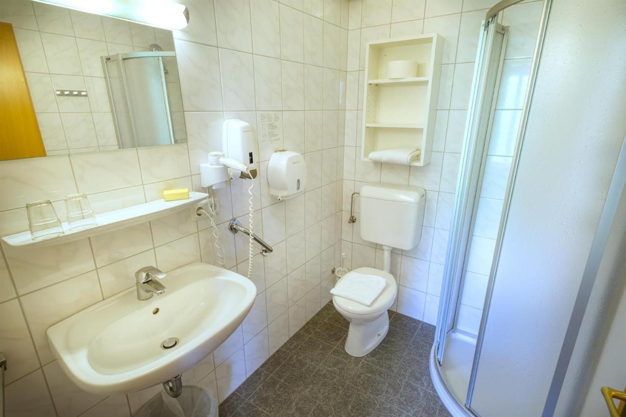Hotel Friesacherhof Prebl Bagian luar foto
